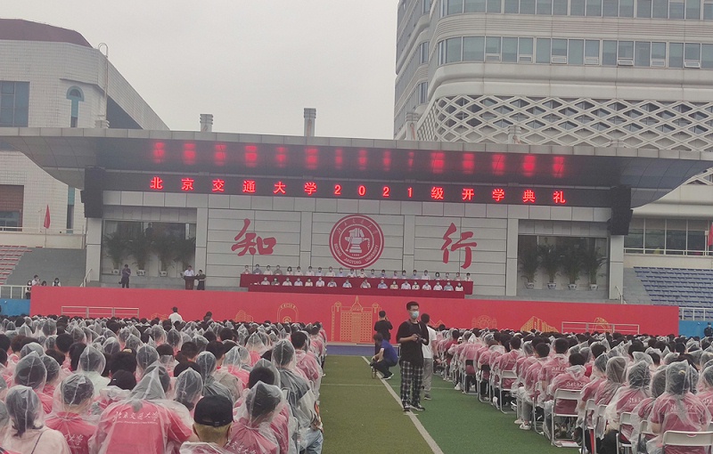 油条视频APP网站直接看系统中的音箱要采用双功放驱动