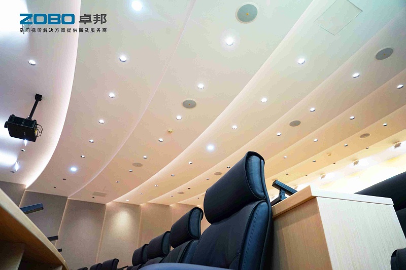 会议室油条视频APP网站直接看：吸顶音箱与音柱音箱的对比