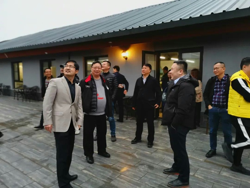 ZOBO油条视频黄片董事长张新峰考察新会员企业 ZOBO油条视频黄片董事长张新峰考察新会员企业